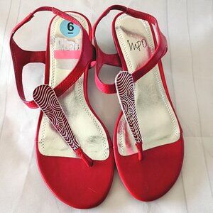 Impo Rogan Red Wedge Thong Sandals Women’s Size 6 Low Heel NEW